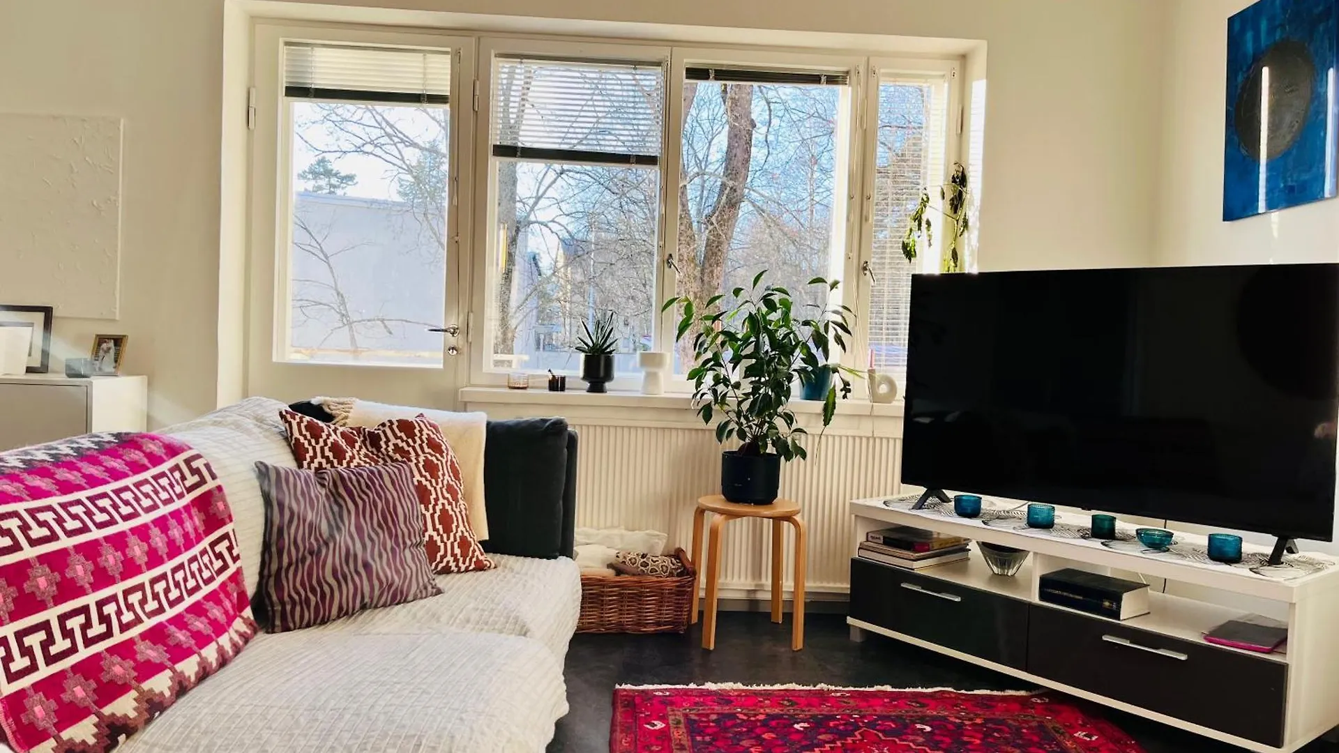 Cozy Condo In Kaepylae Helsinki Finland